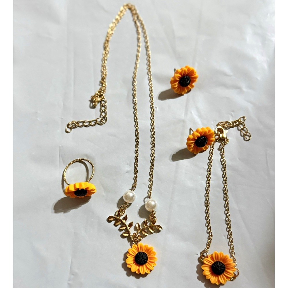 Sunflower Flower Jewelry Set Gold Tone Necklace Earrings Ring Yellow Black